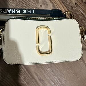 Marc Jacobs Cream Crossbody with Gold Hardware and detachable strap